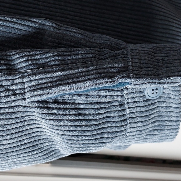 Blue ripped button-up long sleeve jacket with front pockets - Picture 3 of 8